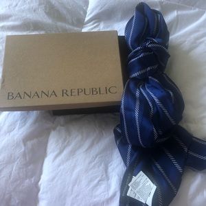 NEW Banana Republic Scarf